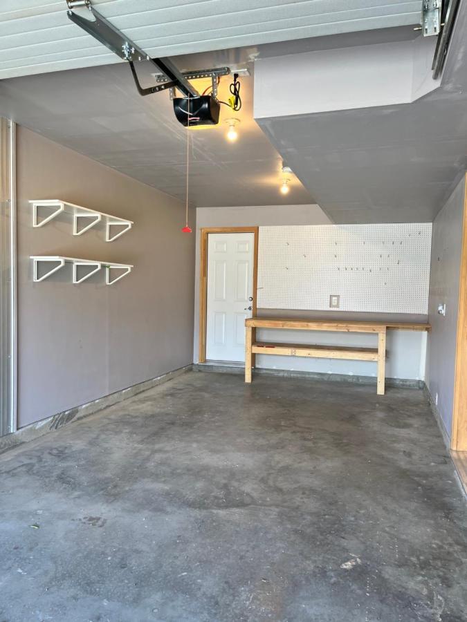 Perfect Base Invermere 3Bd Townhouse Mt Views With Garage Exterior photo