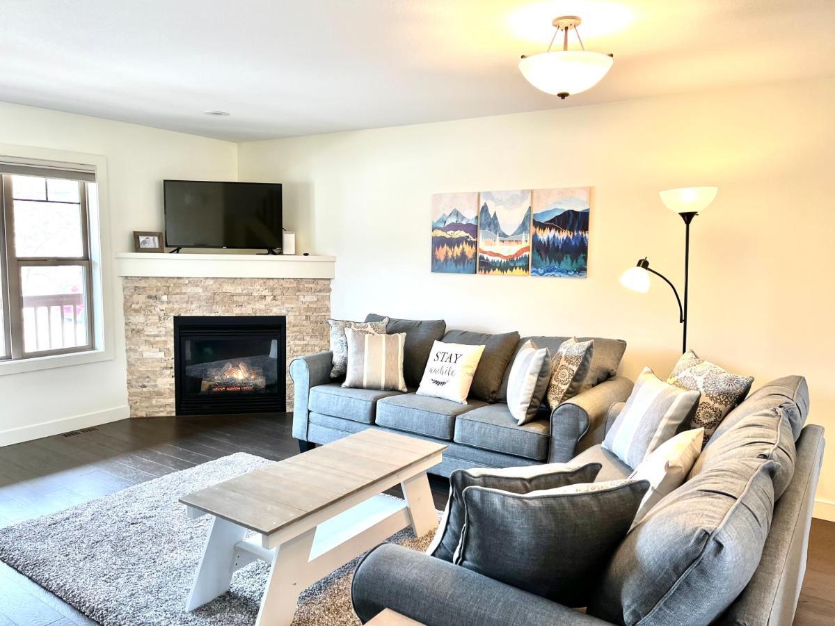 Perfect Base Invermere 3Bd Townhouse Mt Views With Garage Exterior photo